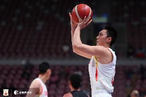 leyu-媒体人：胡明轩亚洲杯进攻高效&amp;三分命中率48.5% 护框高手没想到