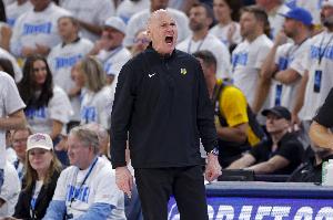 乐鱼app-Stein：卡莱尔与步行者达成多年续约合同