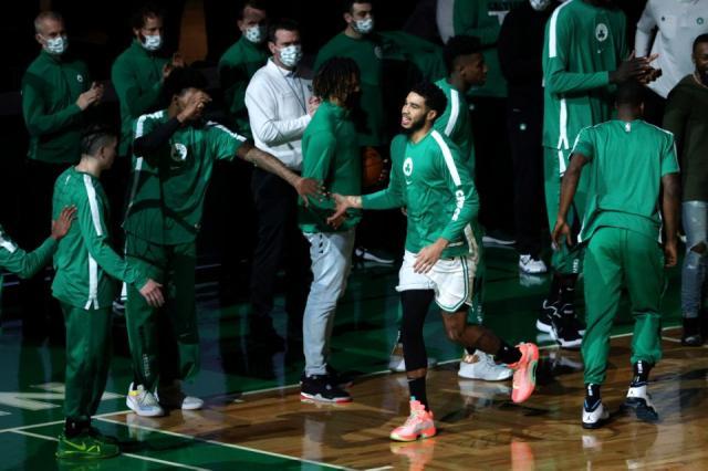 乐鱼电竞-多人感染+多场比赛被推迟！NBA表态拒绝暂停赛季